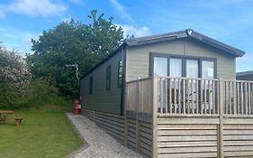 8 Lakeview